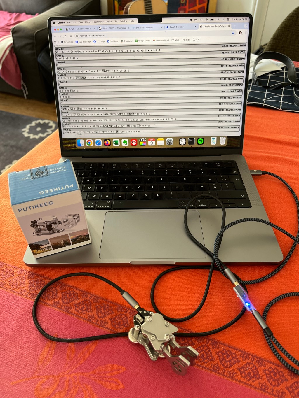 Premiers Balbutiements en CW sur&nbsp;VBand