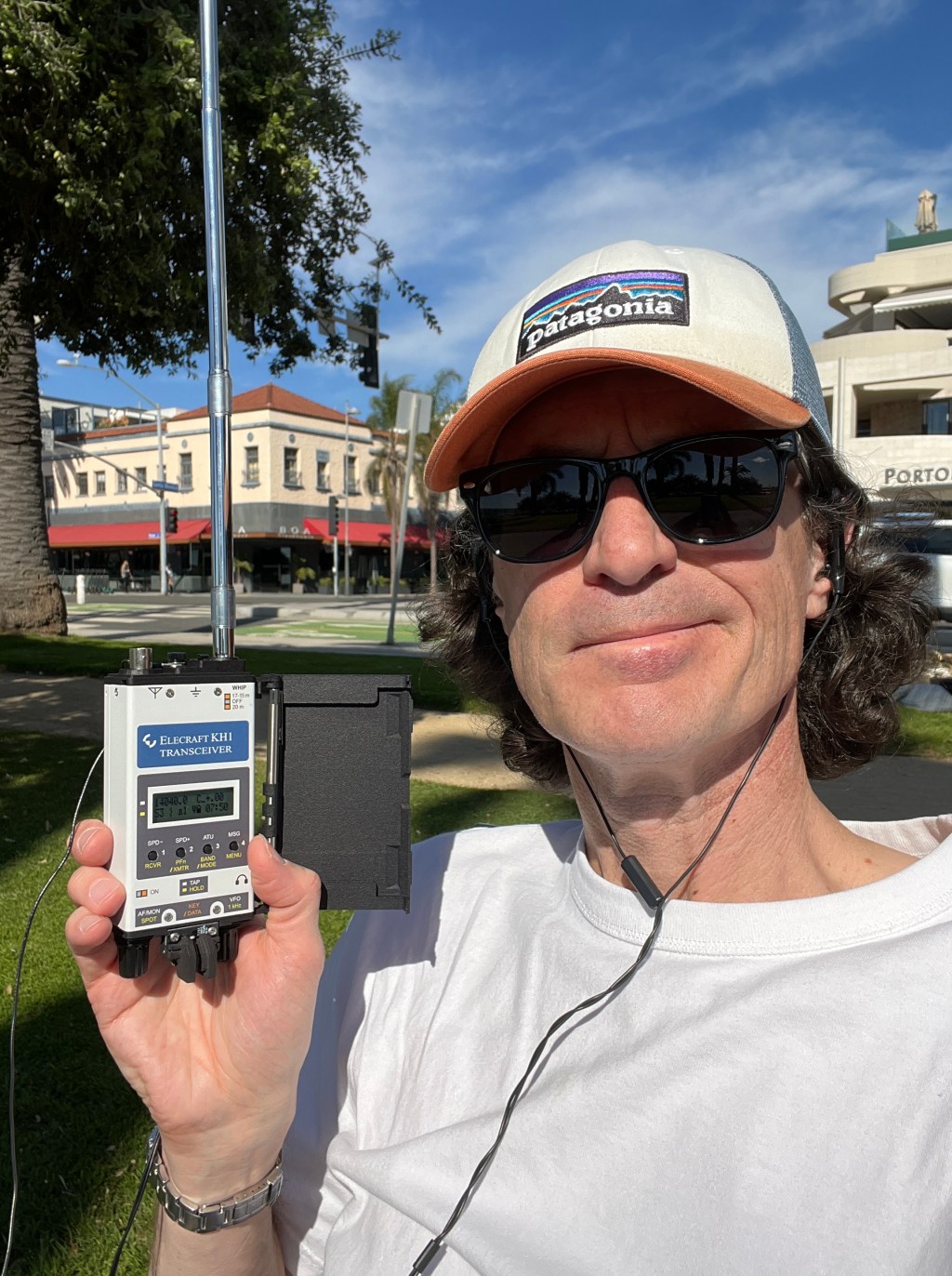 Elecraft KH1, Premiers QSO